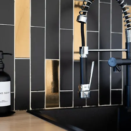 Vue Sublime, Terrasse Ensoleillee Et Parking * Νίκαια