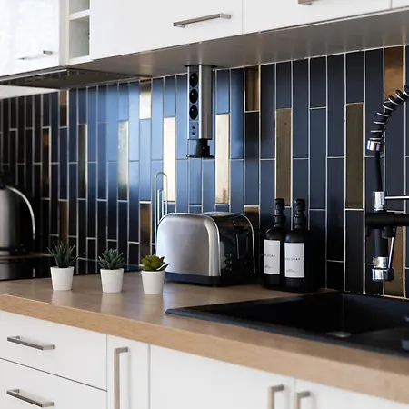 Vue Sublime, Terrasse Ensoleillee Et Parking