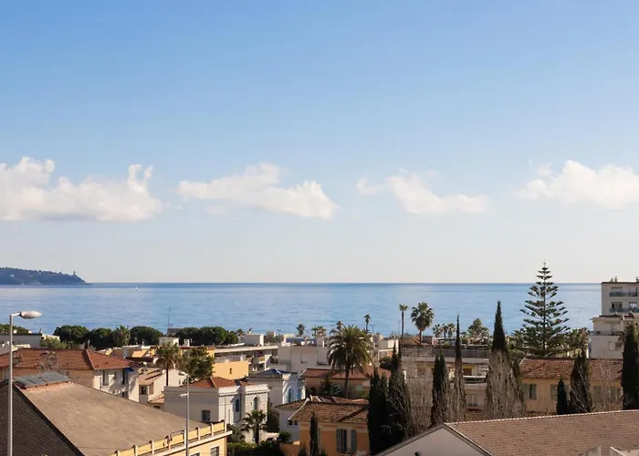 Vue Sublime, Terrasse Ensoleillee Et Parking نيس